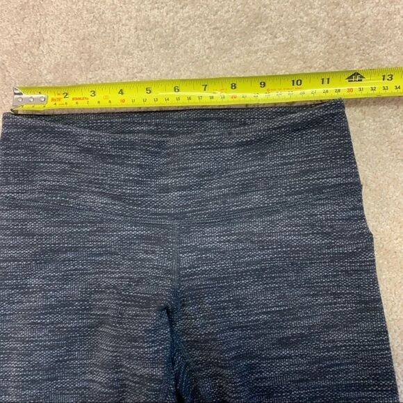 𝅺BLACK and gray Lululemon leggings size 4 - Picture 8 of 12